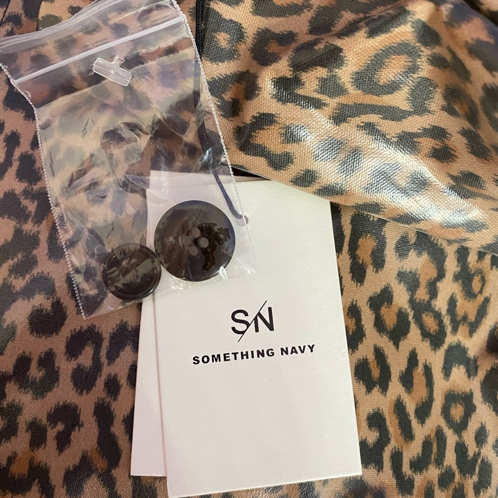 Something Navy Leopard Print Trench Coat Small - Picture 8 of 9